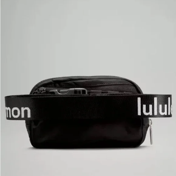 NWT Lululemon Everywhere Belt Bag, Wordmark Logo Black - Picture 2 of 6